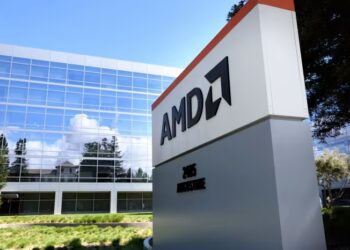 Edificio AMD con logo e insegna aziendale